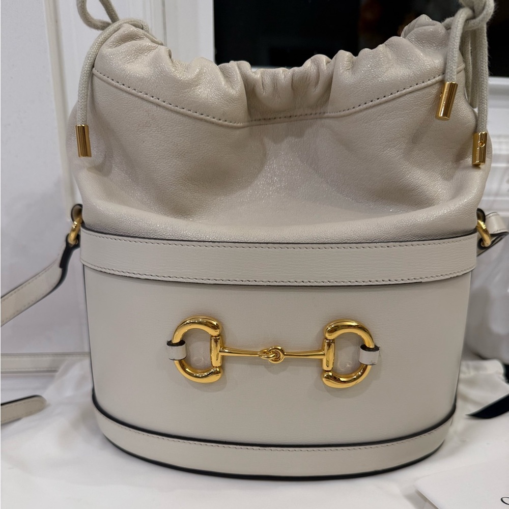 Authentic Gucci Leather Horsebit 1955 Drawstring Bucket Bag